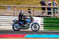 Vintage-motorcycle-club;eventdigitalimages;mallory-park;mallory-park-trackday-photographs;no-limits-trackdays;peter-wileman-photography;trackday-digital-images;trackday-photos;vmcc-festival-1000-bikes-photographs